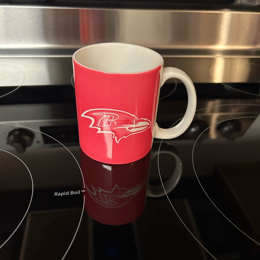 🎄🎄 3 for $10 ☃️⛄️ NWT Baltimore Ravens Pink Mug with Logo